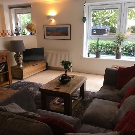 Holyrood Park Apartment เอดินบะระ ภายนอก รูปภาพ