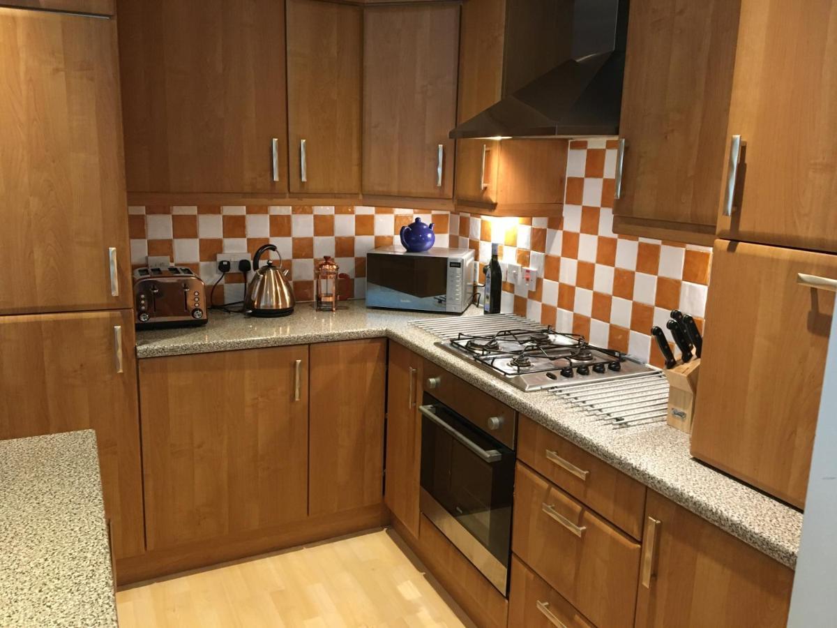 Holyrood Park Apartment เอดินบะระ ภายนอก รูปภาพ