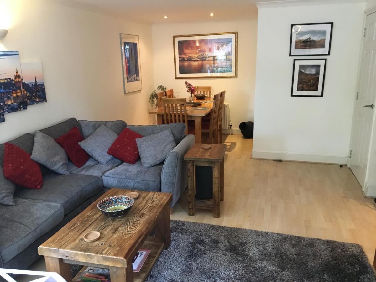 Holyrood Park Apartment เอดินบะระ ภายนอก รูปภาพ