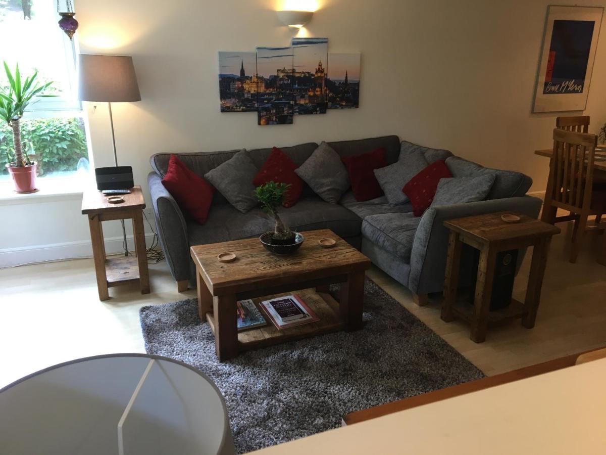 Holyrood Park Apartment เอดินบะระ ภายนอก รูปภาพ
