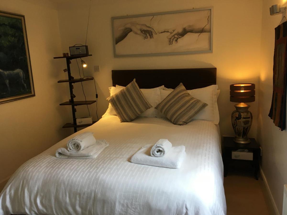 Holyrood Park Apartment เอดินบะระ ภายนอก รูปภาพ