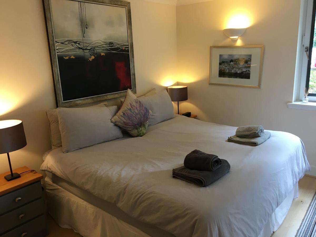 Holyrood Park Apartment เอดินบะระ ภายนอก รูปภาพ
