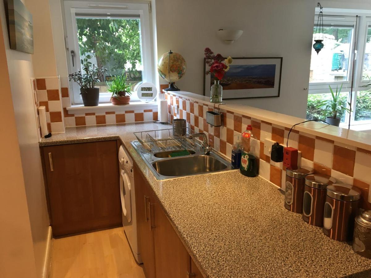 Holyrood Park Apartment เอดินบะระ ภายนอก รูปภาพ