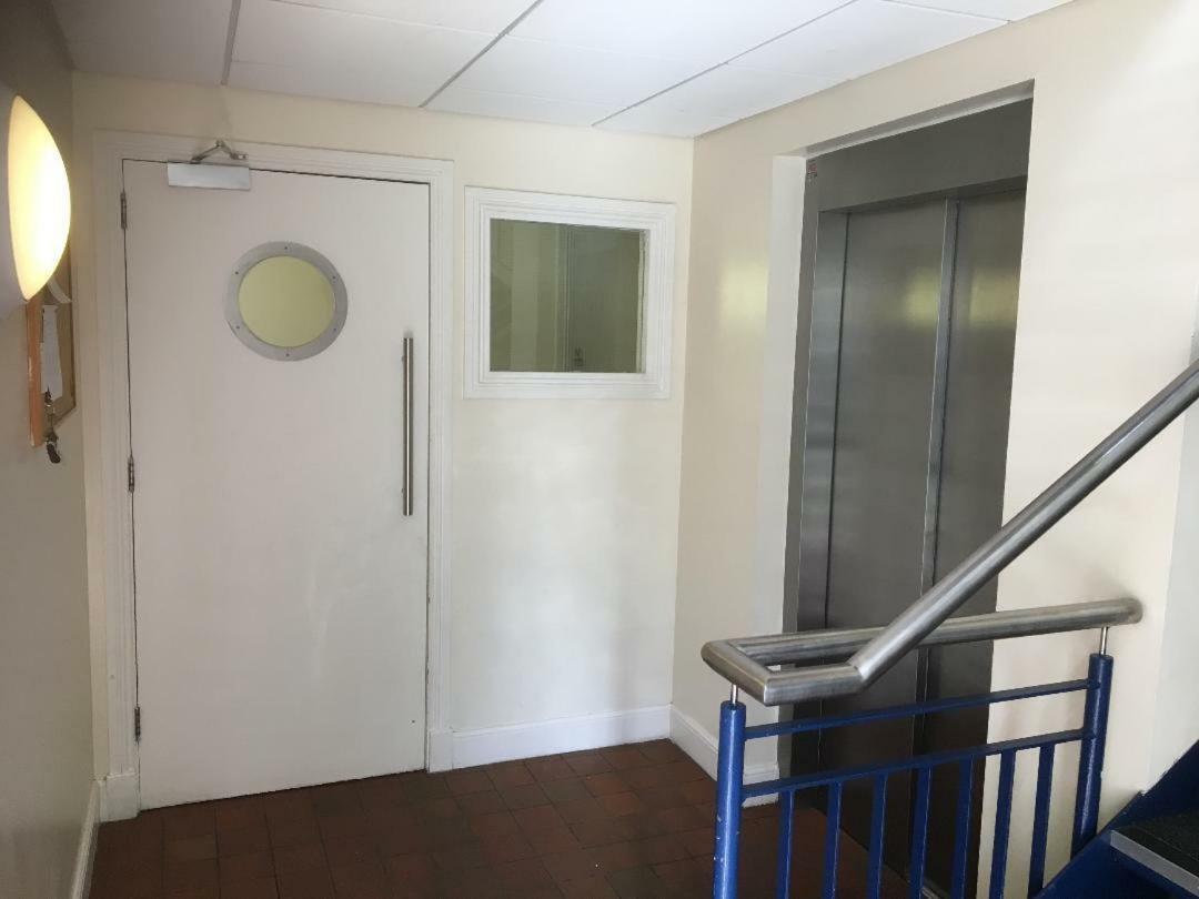 Holyrood Park Apartment เอดินบะระ ภายนอก รูปภาพ