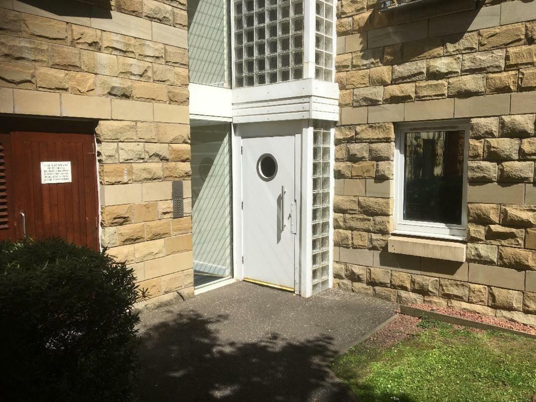 Holyrood Park Apartment เอดินบะระ ภายนอก รูปภาพ